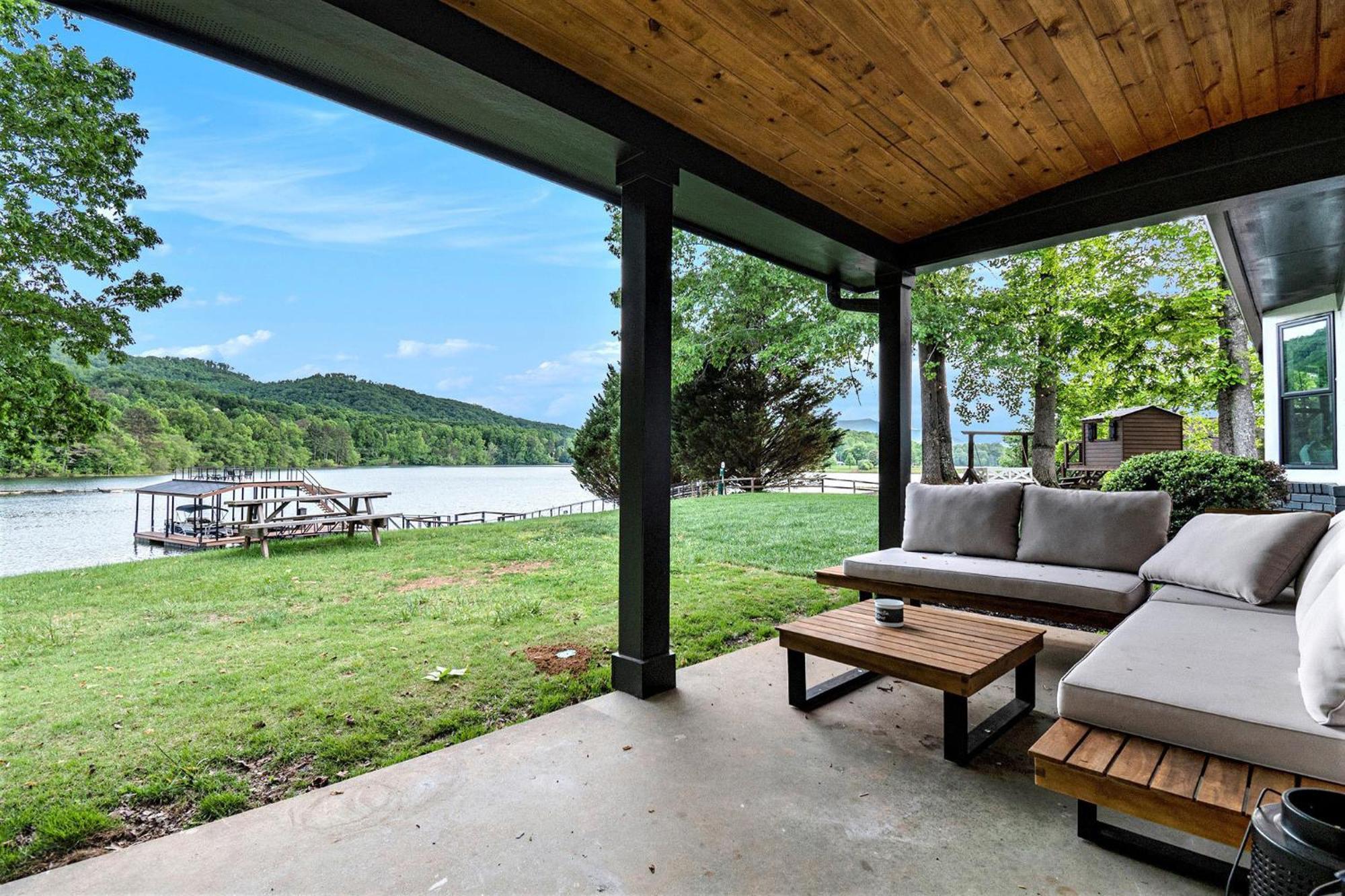 Tranquille Resort Hiawassee Room photo